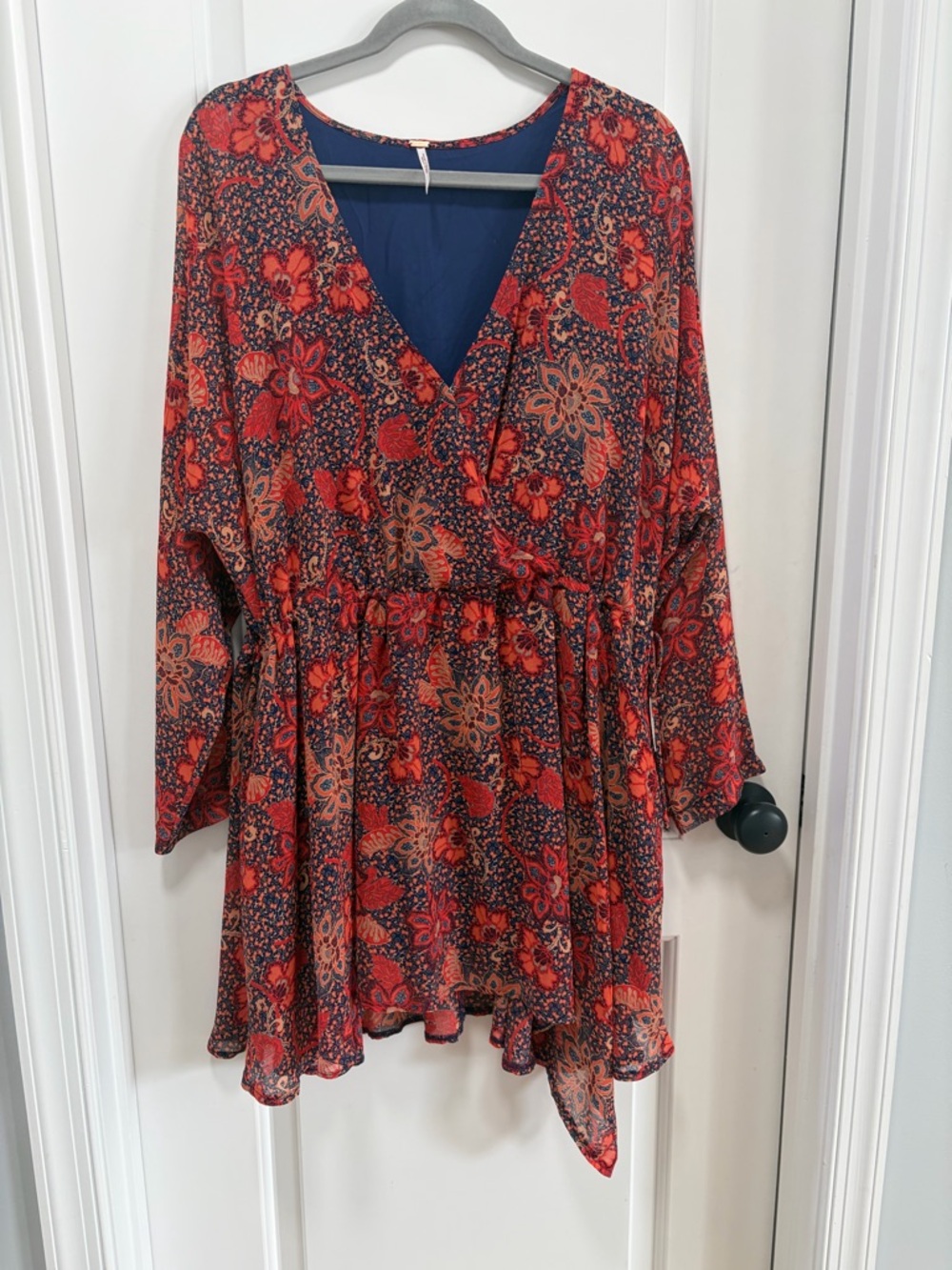 Free People Teegan Mini Dress NWT size Medium‎ in Peach Combo Floral Faux Wrap - Picture 4 of 14